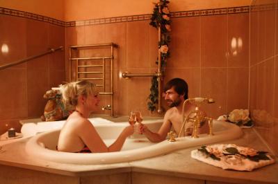Baden wie einst Cleopatra-Duo